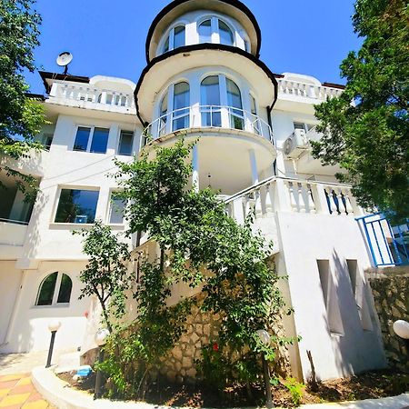 וארנה Guest House Blago מראה חיצוני תמונה